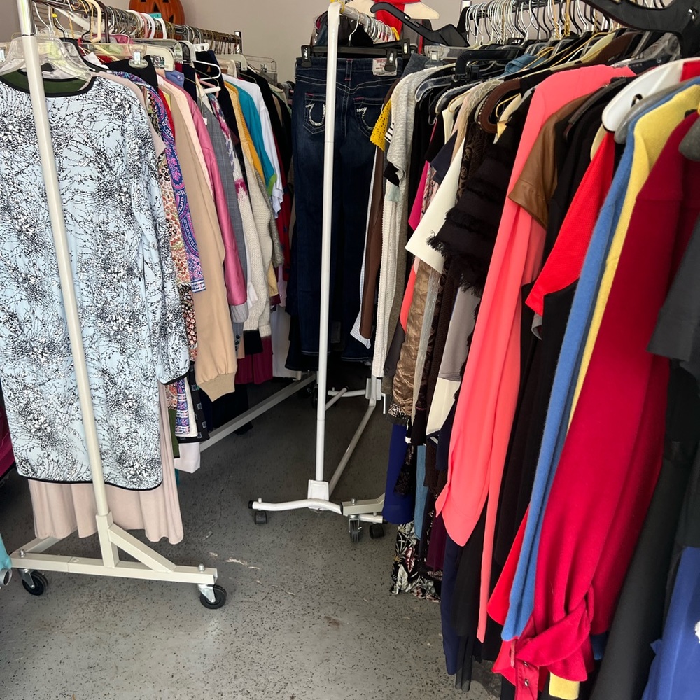 Mystery Items!20 item CLOTHING BUNDLE!! Sizes XXS to XL !!